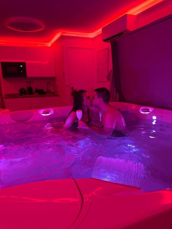 Casa Amor & Spa, Appartement Suite Jacuzzi & Piscine Chauffee Montfort-sur-Argens Extérieur photo