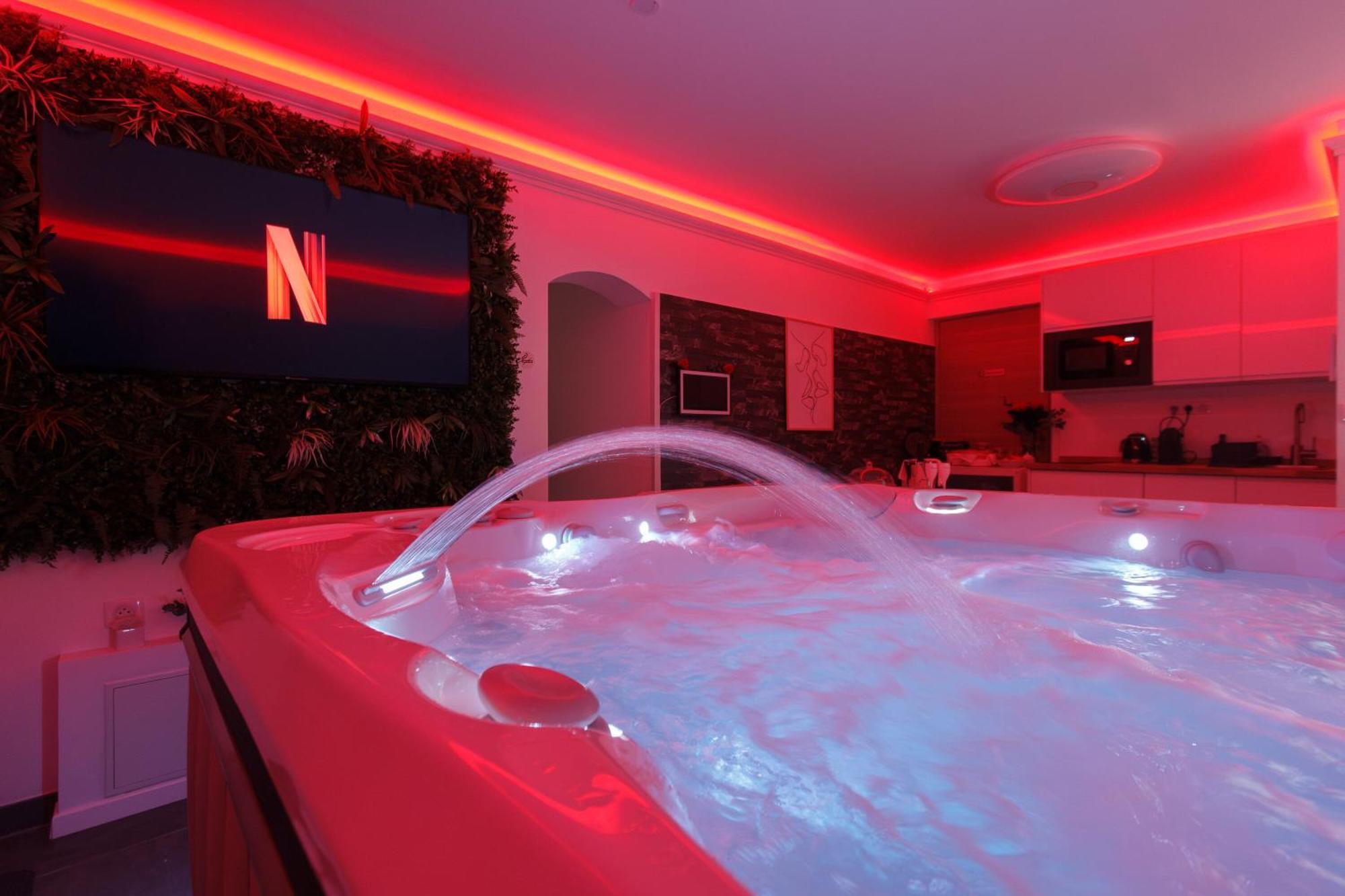 Casa Amor & Spa, Appartement Suite Jacuzzi & Piscine Chauffee Montfort-sur-Argens Extérieur photo