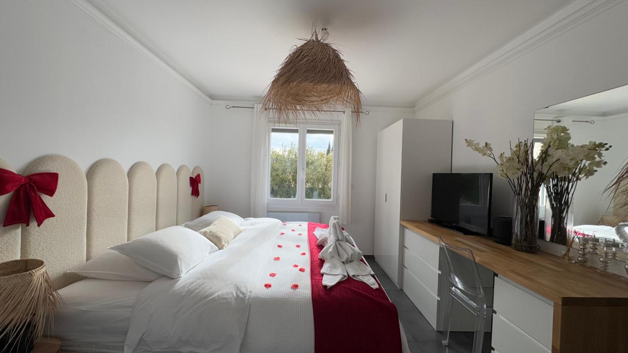 Casa Amor & Spa, Appartement Suite Jacuzzi & Piscine Chauffee Montfort-sur-Argens Extérieur photo